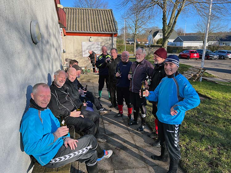 Hygge uden for banen - Søften Nyt - Foto: Anders Godtfred-Rasmussen.