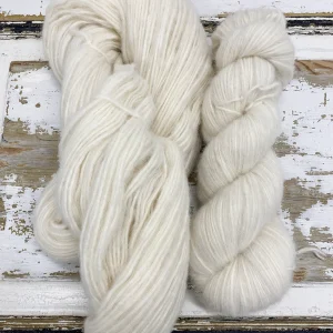 fluffy alpaka ufarvet garn