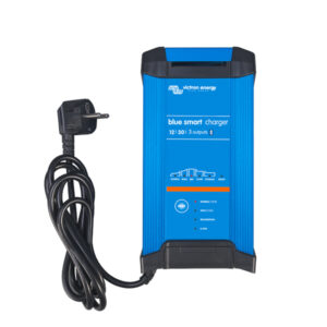 Blue Smart IP22 Charger 12/30(3) 230V CEE 7/7