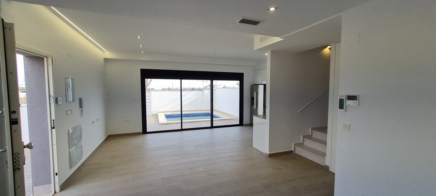 Nybyggde Villaer i Orihuela Costa – 3 soverom (Ref: N6299)