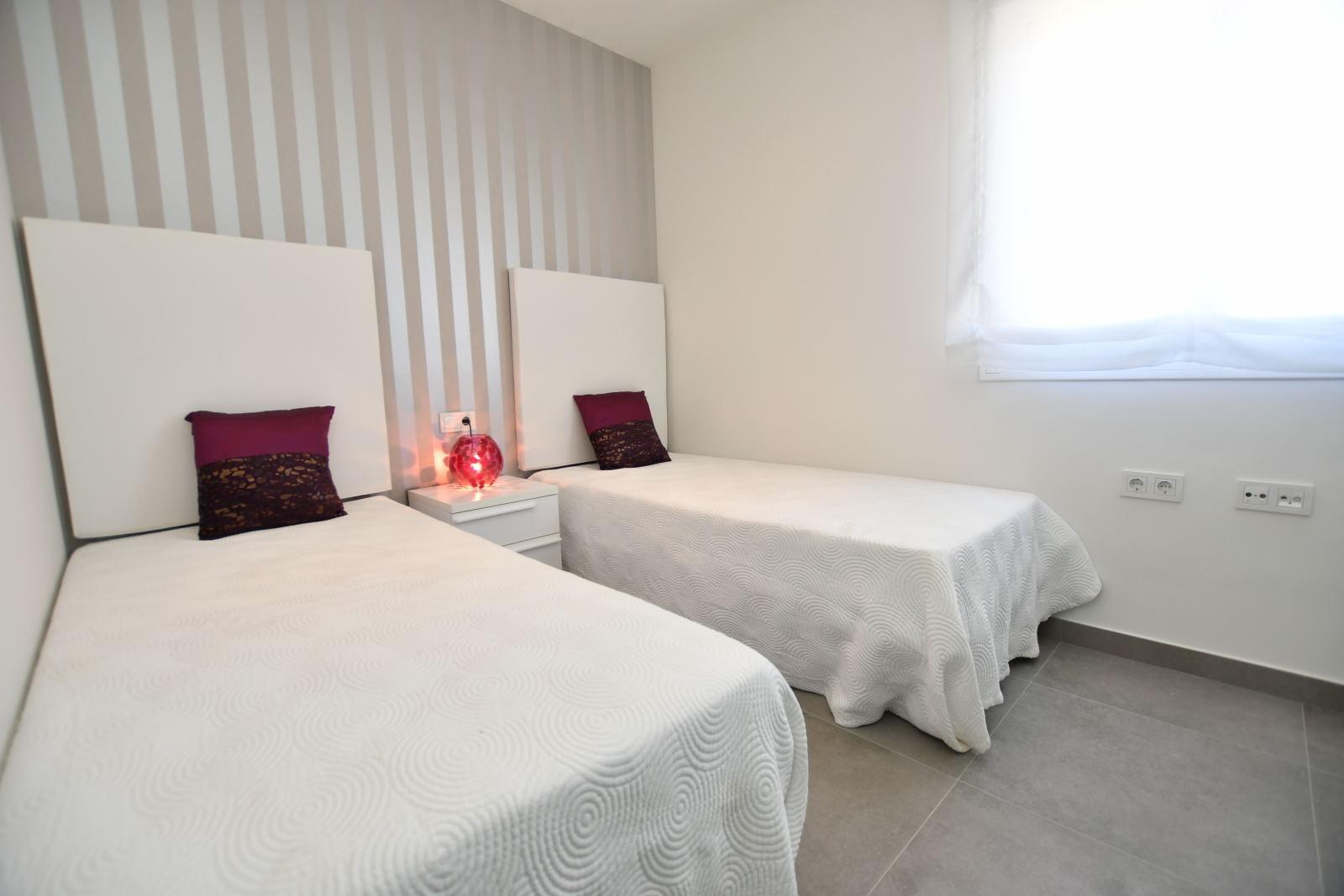 Nybygde Bungalower i San Miguel de Salinas – Natur, Golf og Komfort – 2 soverom (Ref: N9139)