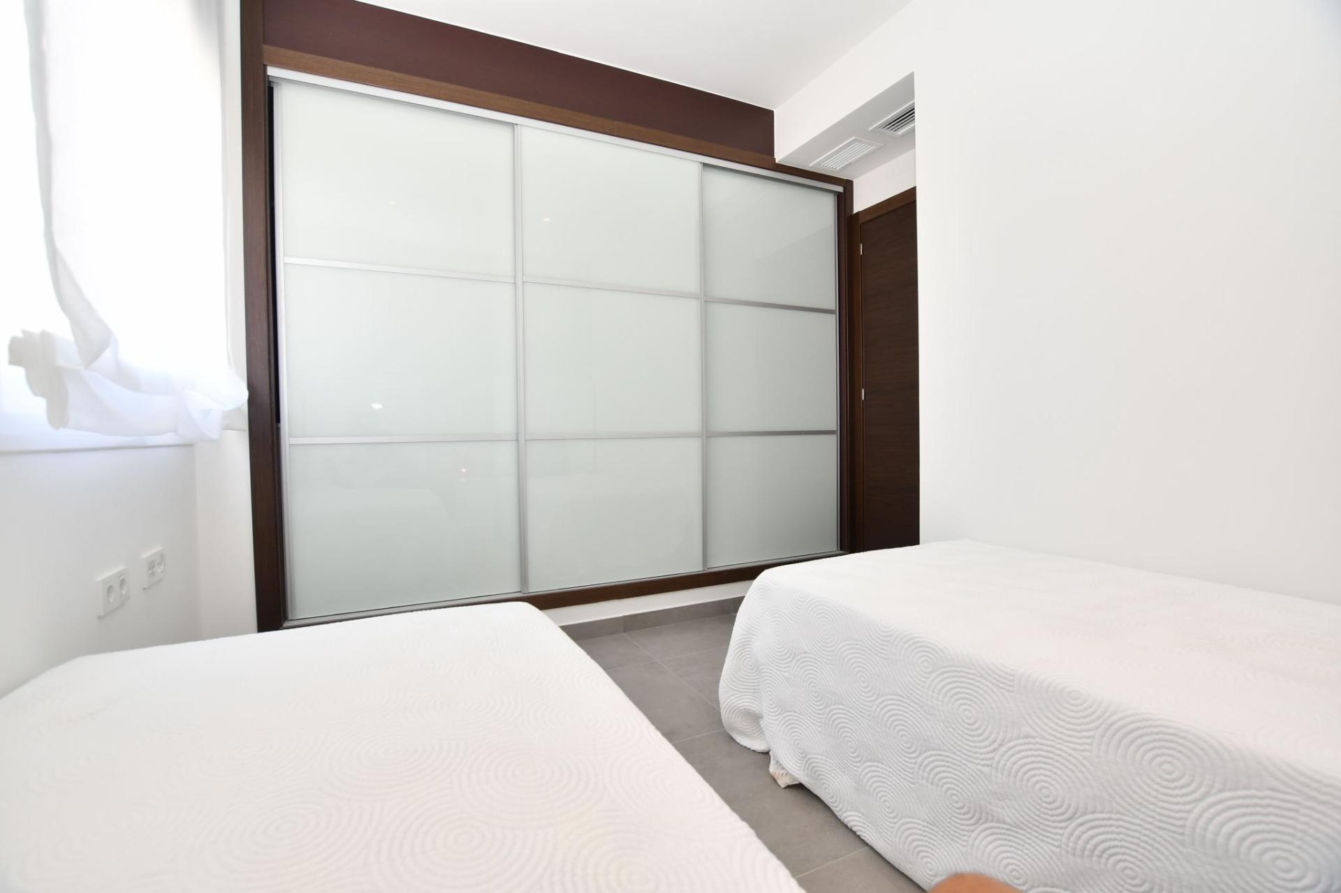 Nybygde Bungalower i San Miguel de Salinas – Natur, Golf og Komfort – 2 soverom (Ref: N9139)