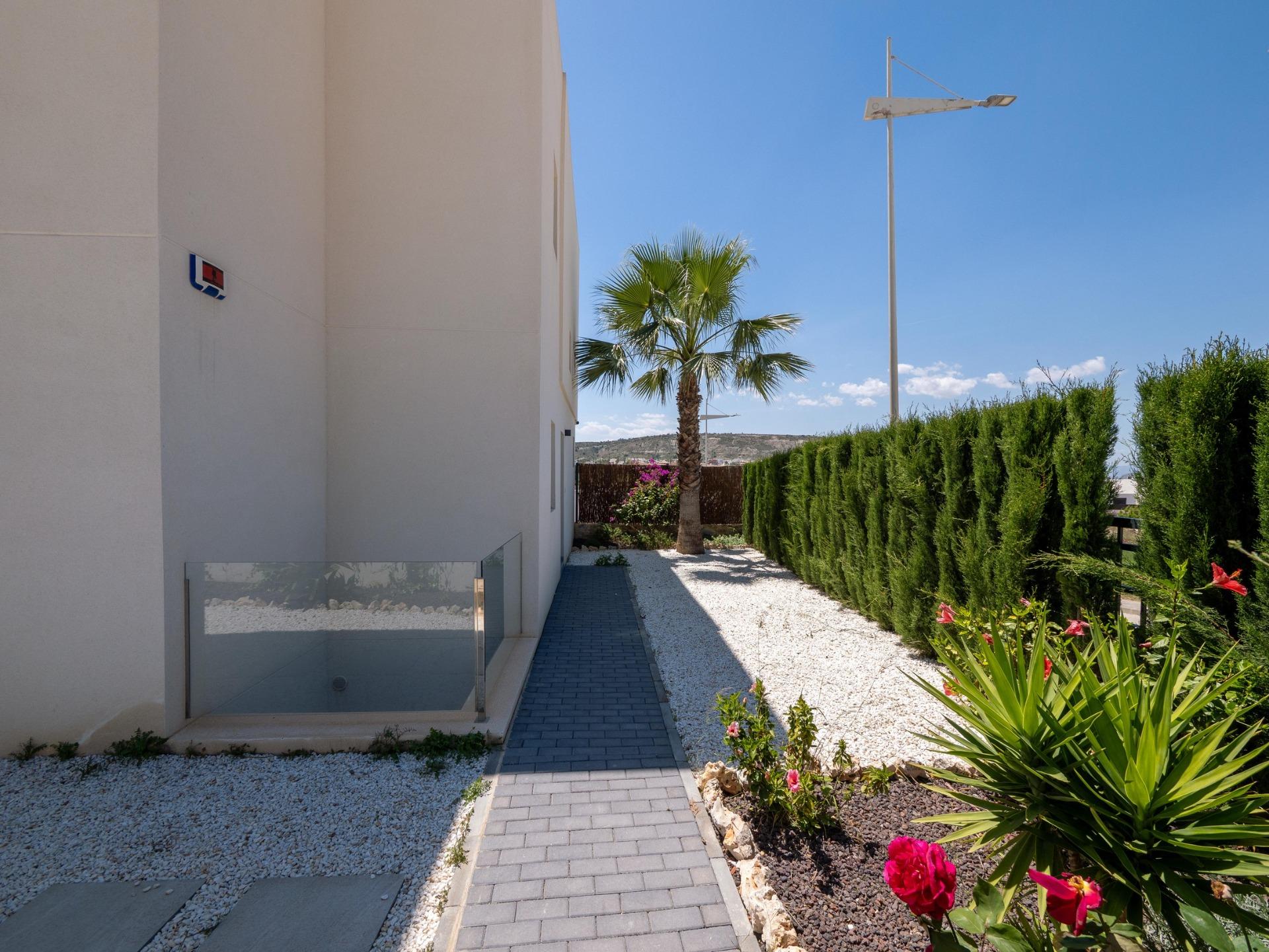 Modern Design Villa med Golfutsikt – 4 soverom (Ref: N9818)