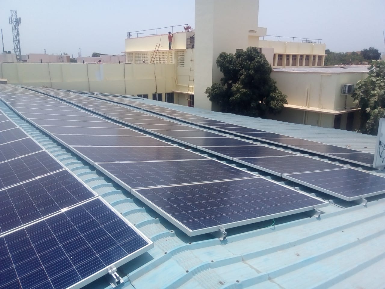 Solar Panels installed on aluminium mini rails manufactured by solstrom