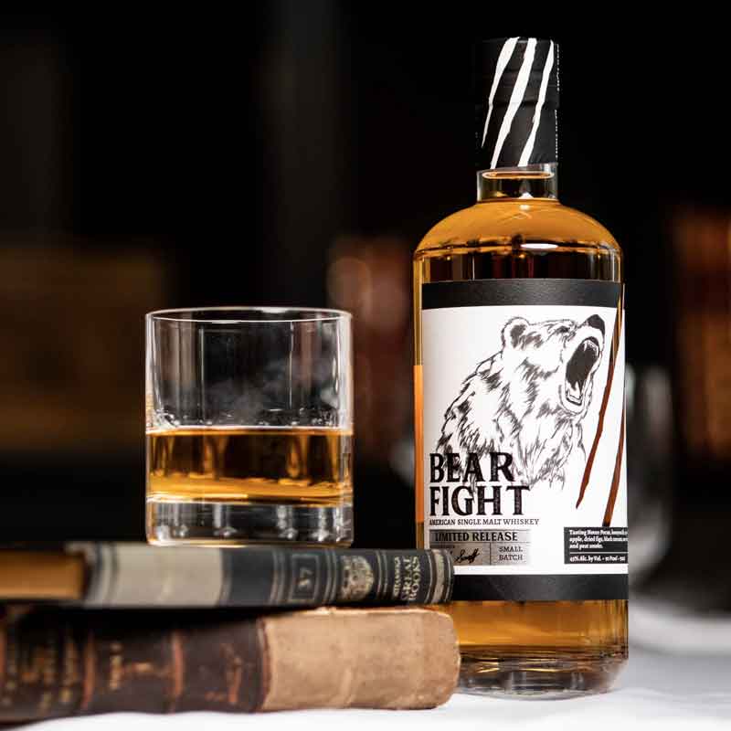 Bear Fight Whiskey - Sommwine