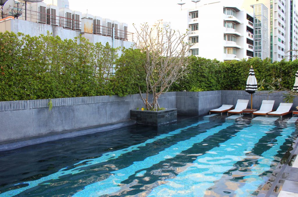 Pool Mövenpick Bangkok