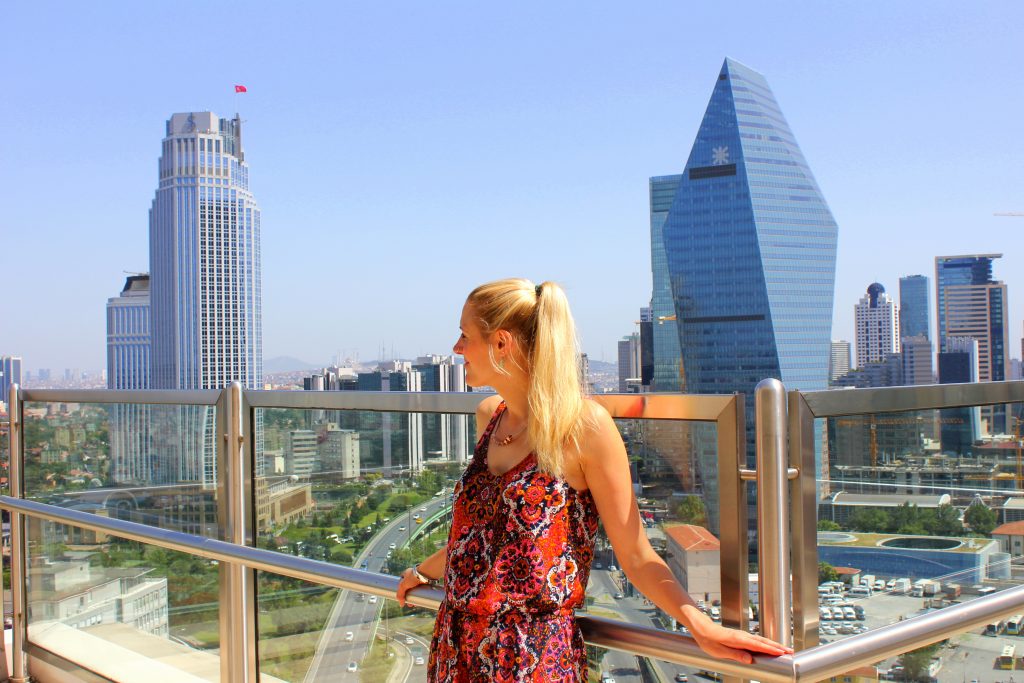 Mövenpick Istanbul Terrasse2
