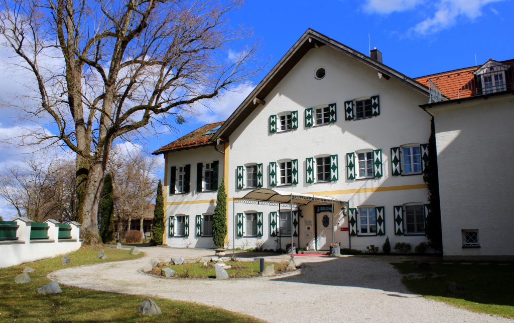 schlossgut oberambach gebäude