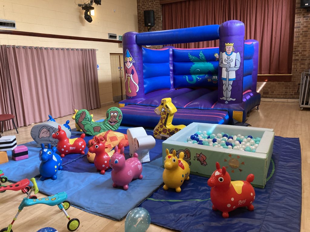 Bouncy castle, soft play and ballpit hire in Romsey nr southampton