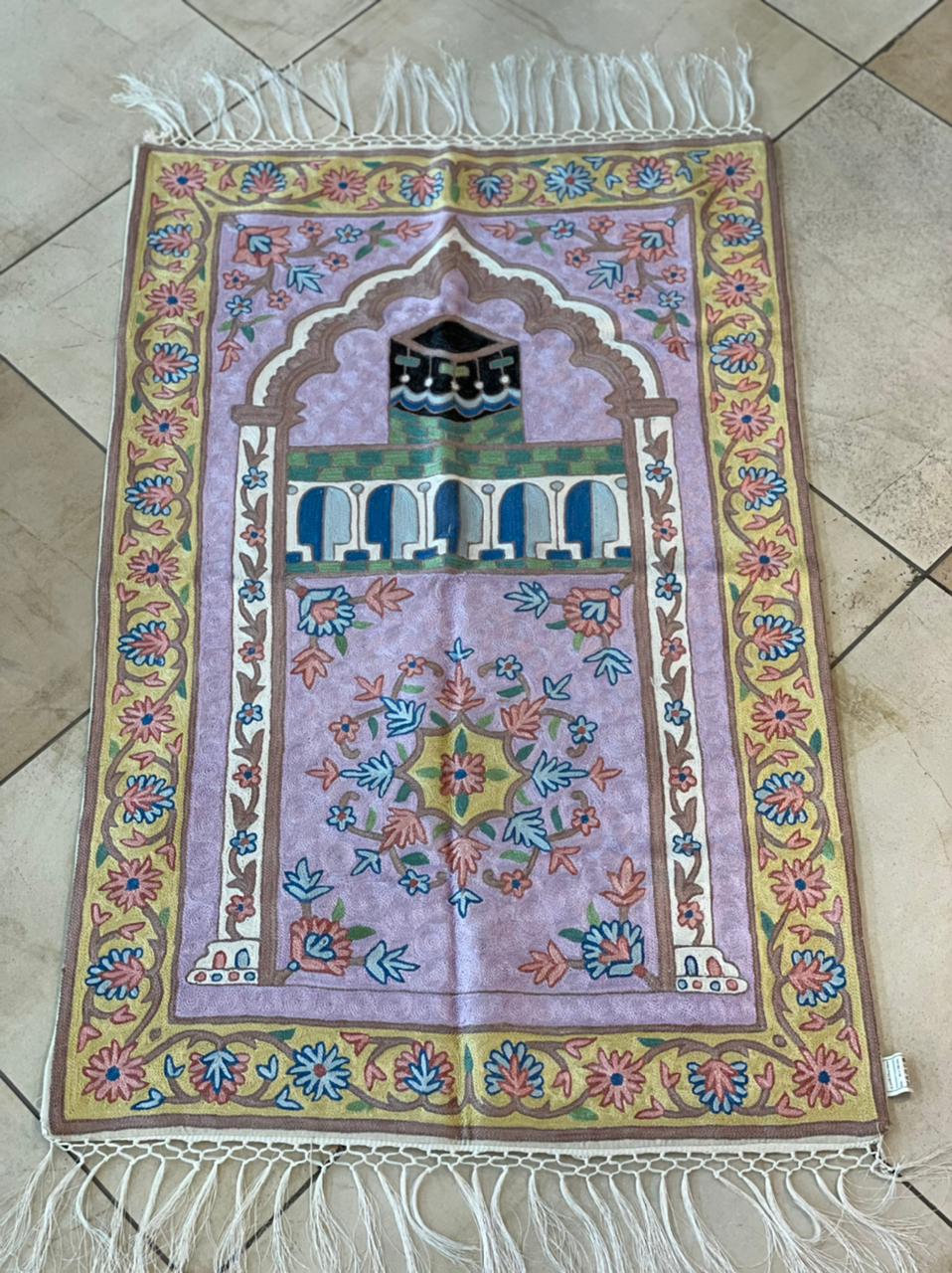 Kashmiri Prayer Rug Souvenir Gifts