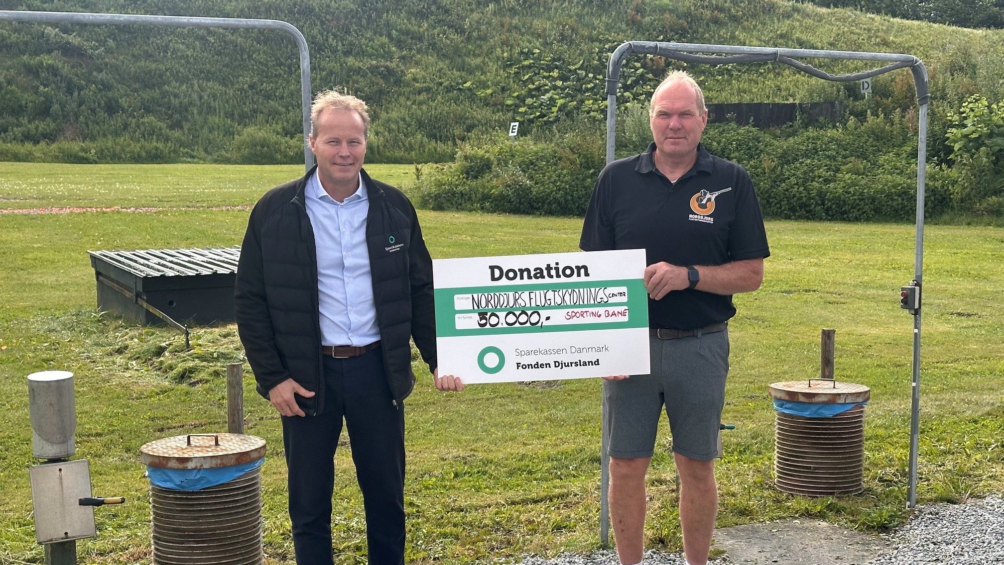 Norddjurs Flugtskydningscenter modtager støtte fra Sparekassen Danmark Fonden Djursland til ny sportingbane.