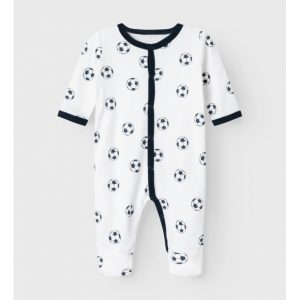 Name it pyjamas dragt i hvid m. fodbolde til børn