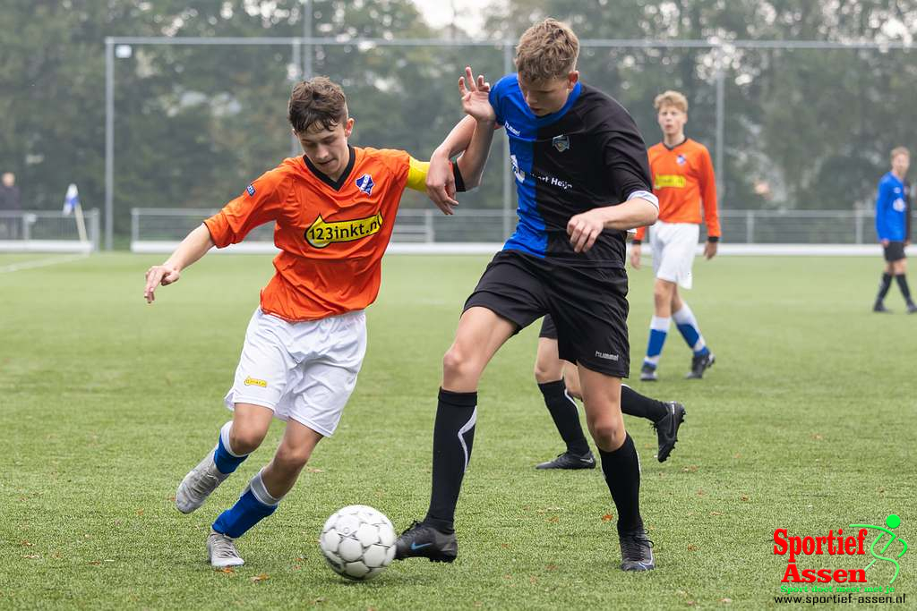 LEO 17-1 vs Zuidlaren O17-2 15 oktober 2022 - © Gino Wiemann