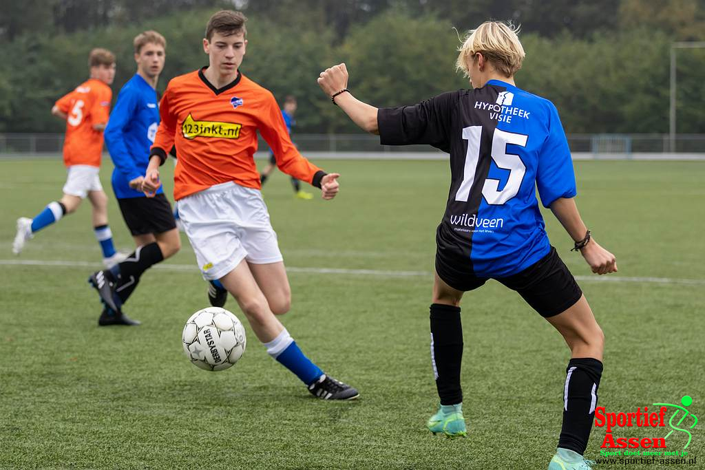 LEO 17-1 vs Zuidlaren O17-2 15 oktober 2022 - © Gino Wiemann