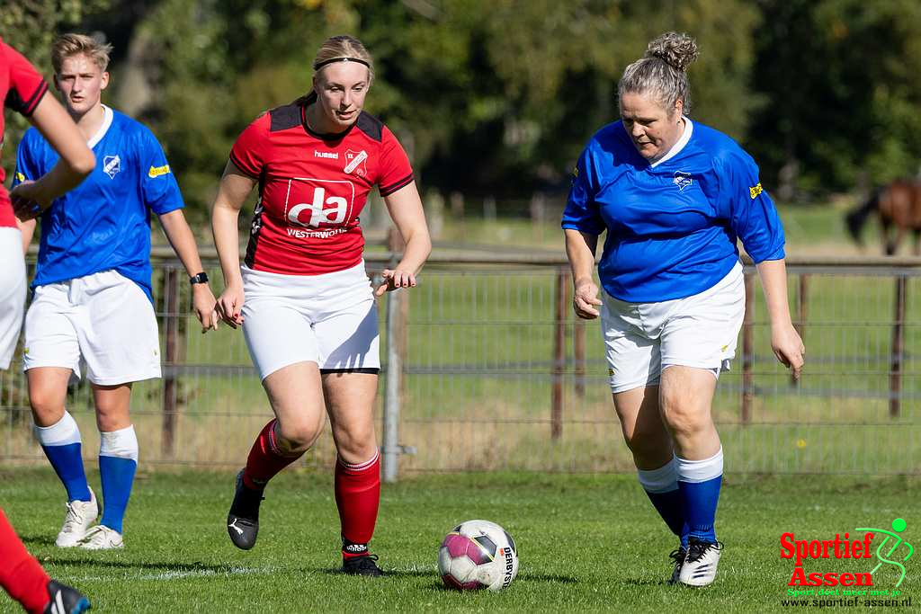 LEO VR1 vs ST Westerwolde Veelerveen VR1 8 oktober 2022 - © Gino Wiemann