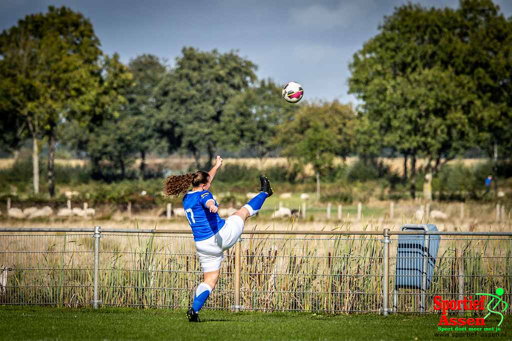 LEO VR1 vs ST Westerwolde Veelerveen VR1 8 oktober 2022 - © Gino Wiemann