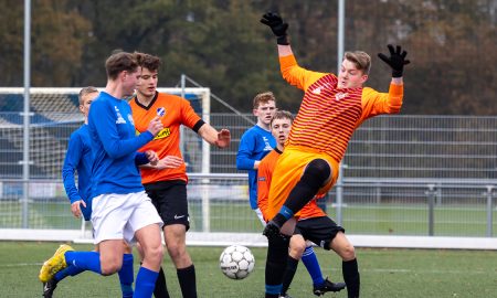 LEO Loon JO17-1 vs Stadskanaal JO17-1 26 november 2022 - © Gino Wiemann