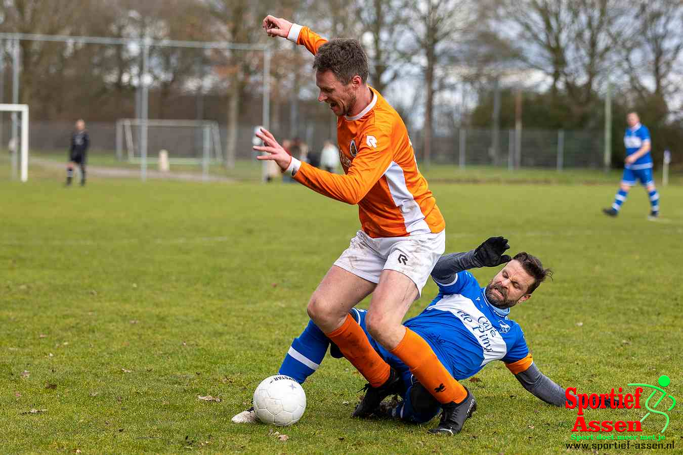 VV LEO 3 vs FC Lewenborg 3 19 februari 2023 - © Gino Wiemann