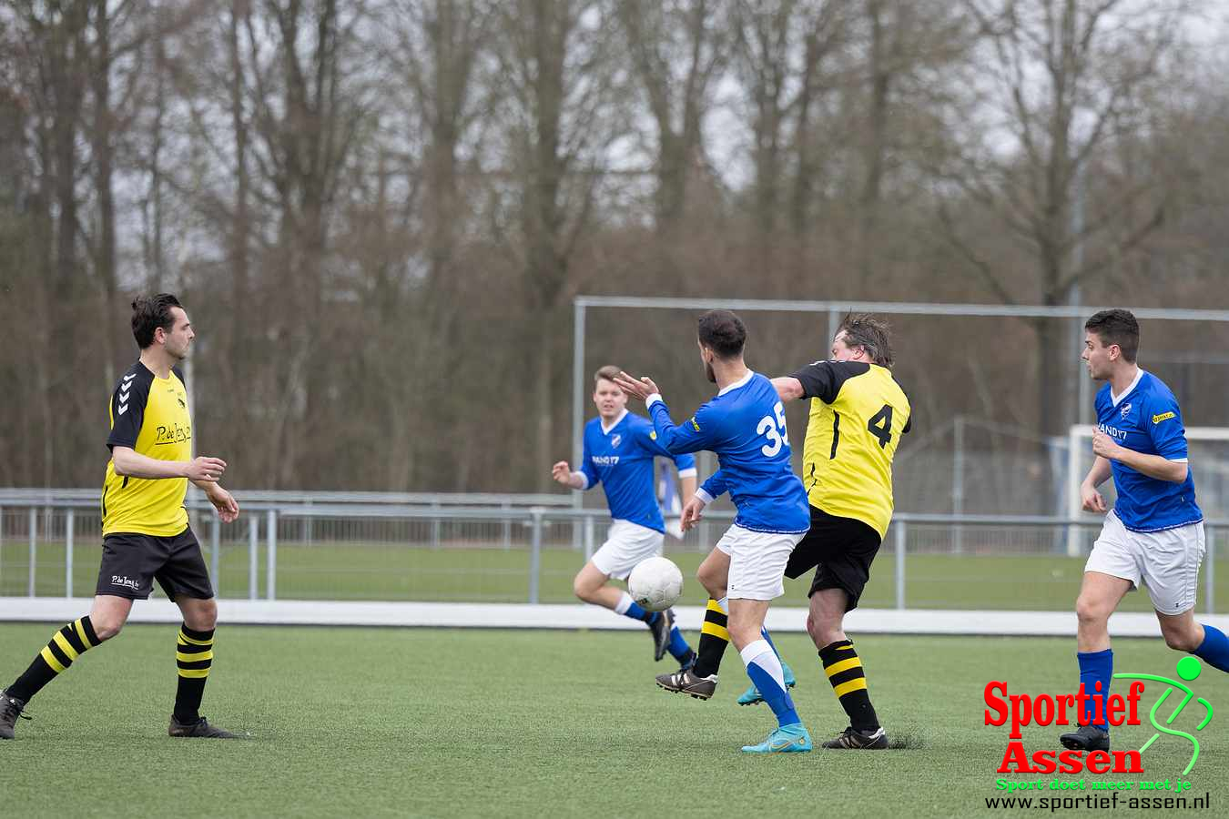 VV LEO 2 vs Weerdinge 2 19 maart 2023 - © Gino Wiemann