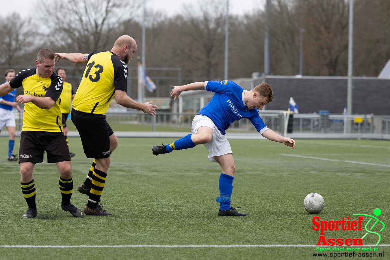 VV LEO 2 vs Weerdinge 2 19 maart 2023 - © Gino Wiemann