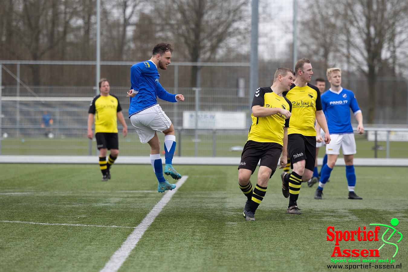 VV LEO 2 vs Weerdinge 2 19 maart 2023 - © Gino Wiemann