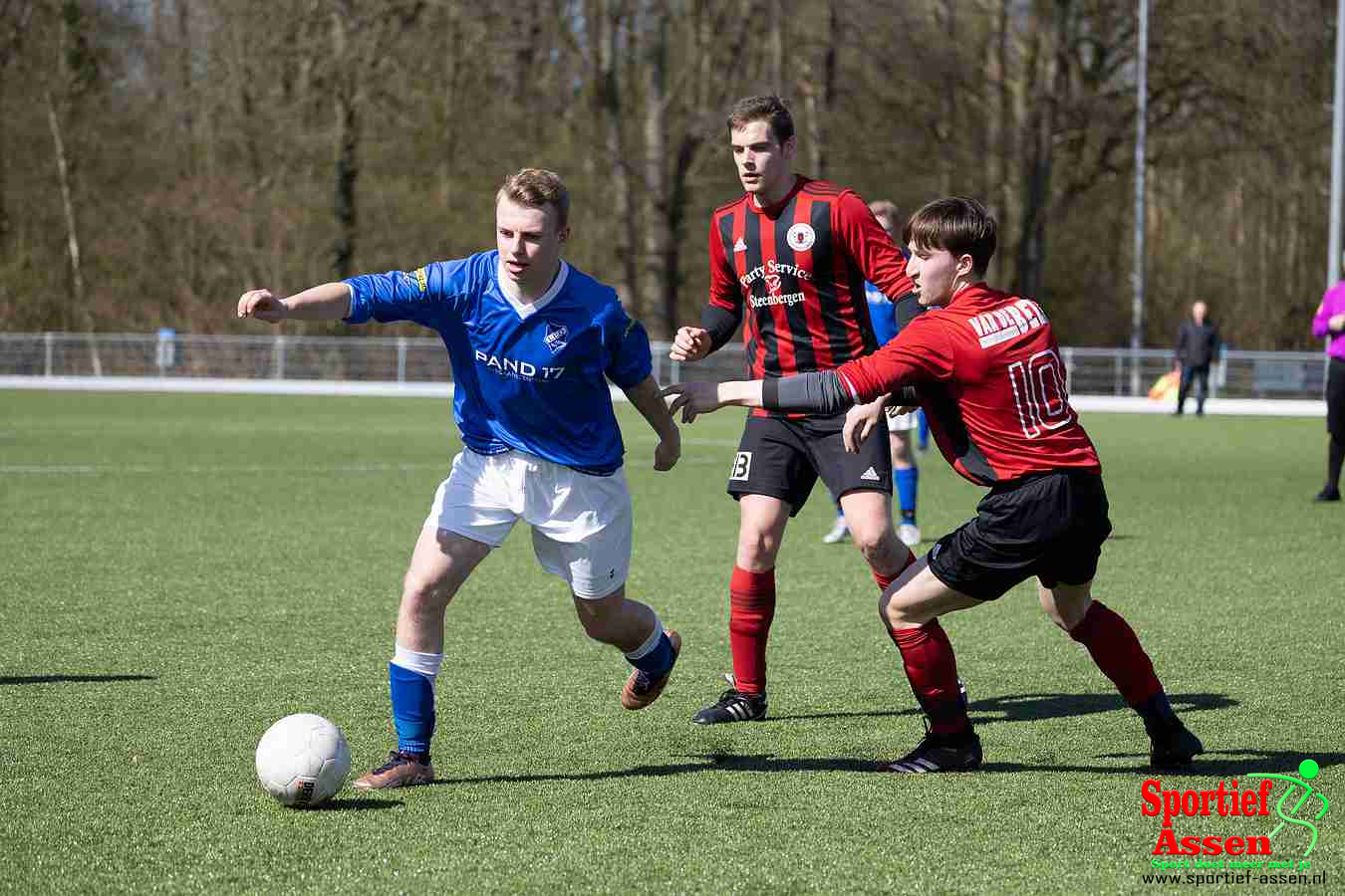 VV LEO 2 vs Zuidwolde 2 2 april 2023 - © Gino Wiemann