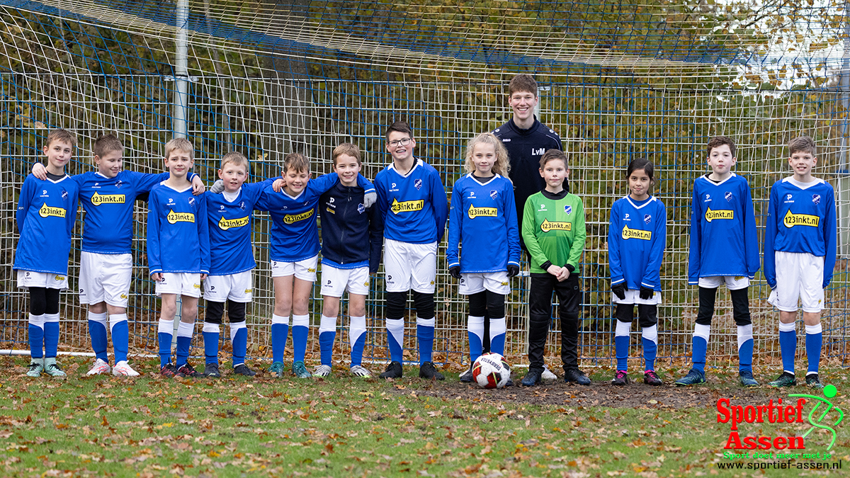 VV LEO 1 vs VAKO 1 op Sportpark Marsdiek