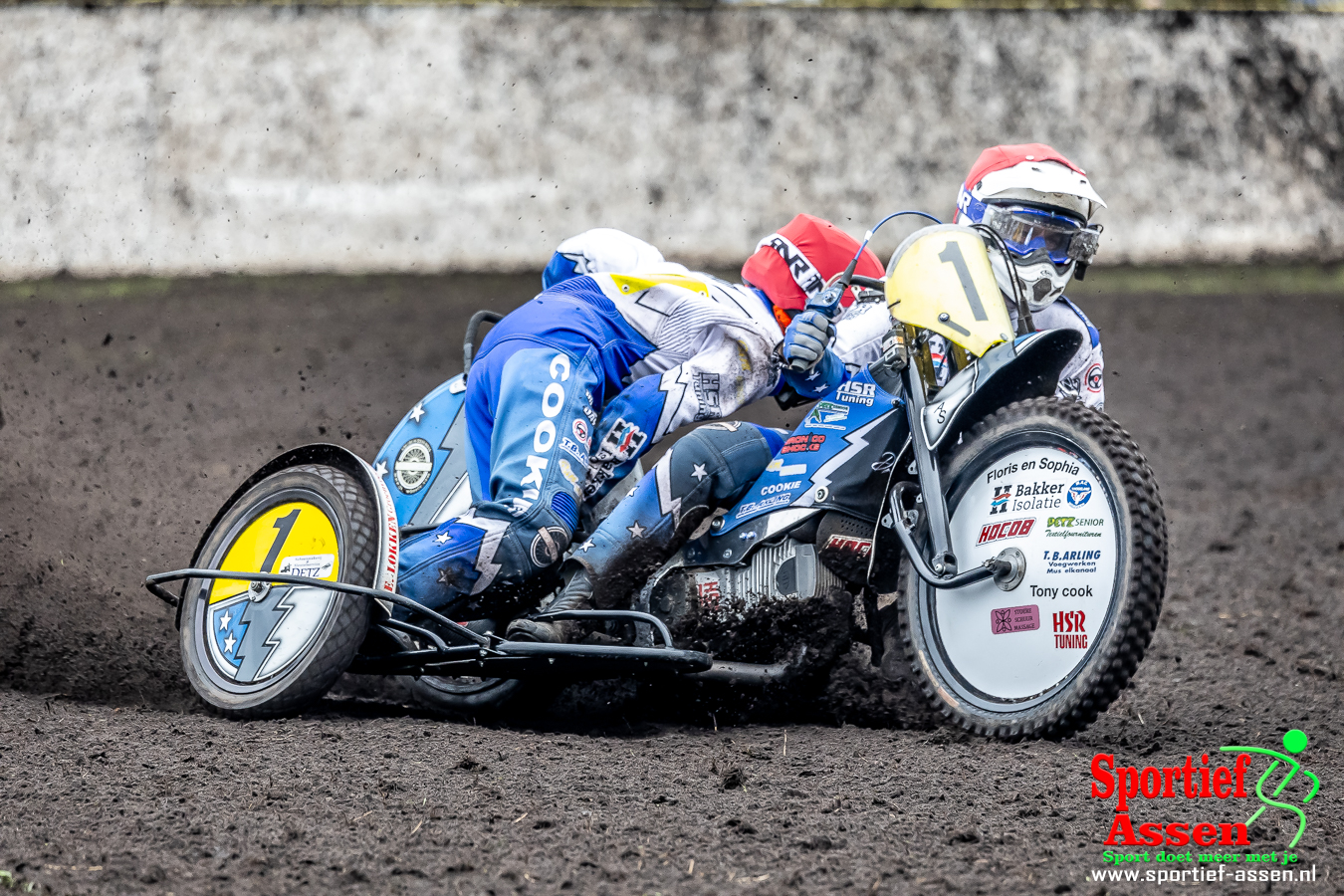 Foto’s bestellen van de grasbaanraces