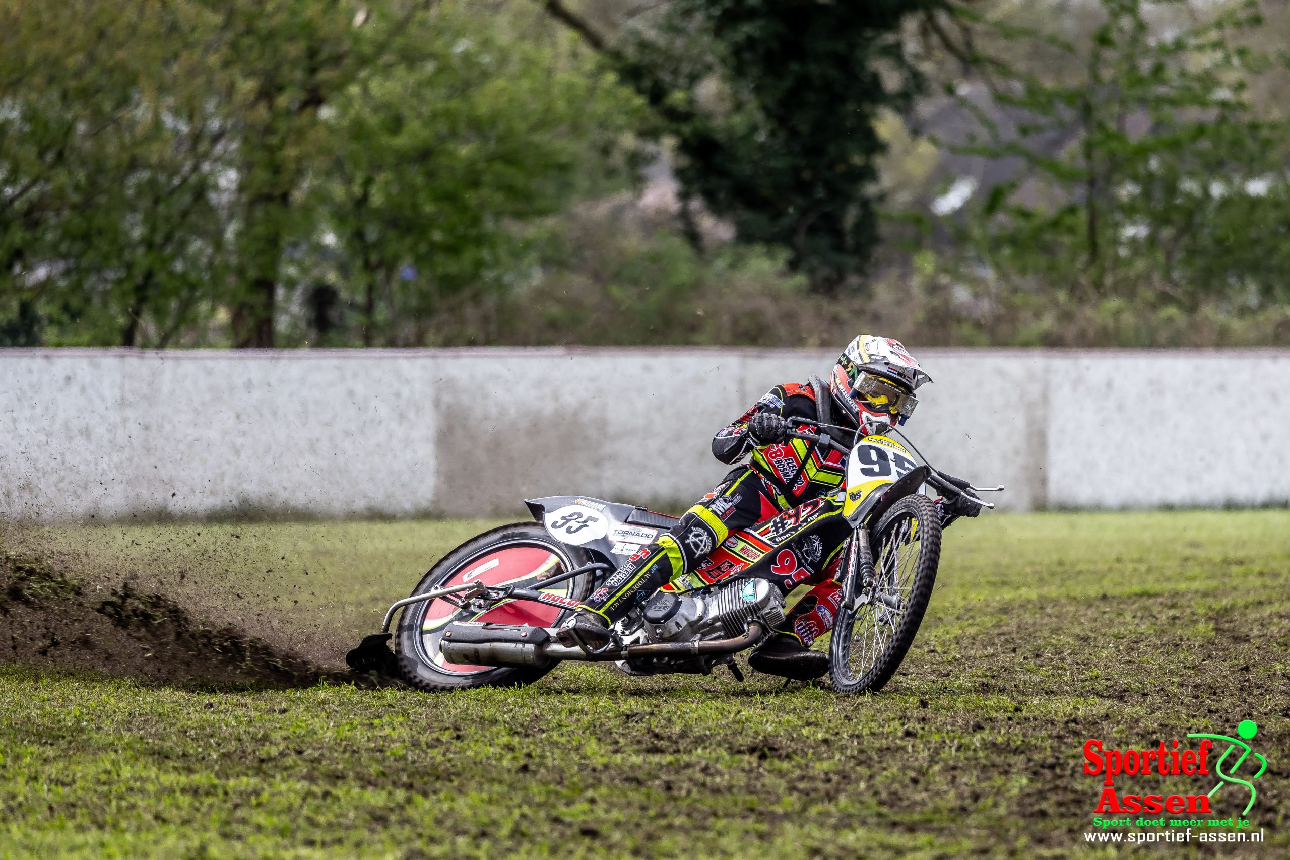 Jeugd en Nationalen grasbaanraces Vries 13 april 2024