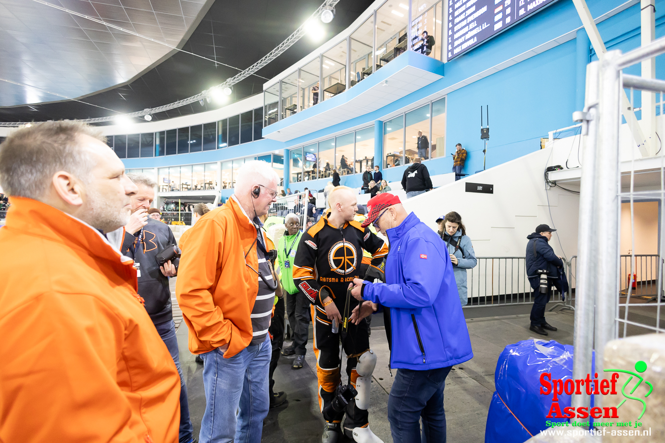 WK Icespeedway Thialf Heerenveen 6 april 2024 met RF 16mm_wm - © Gino Wiemann