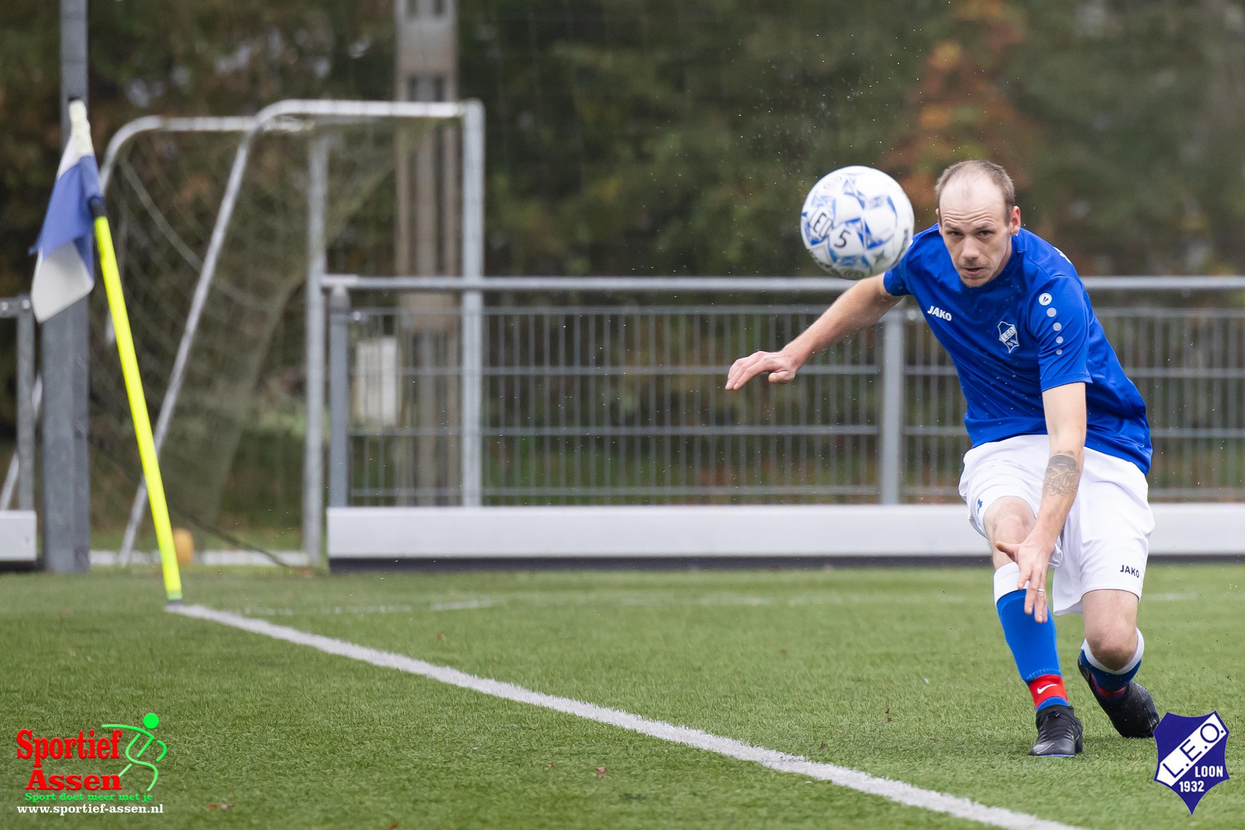 VV LEO 5 vs Buinen 3 10 november 2024 - © Gino Wiemann