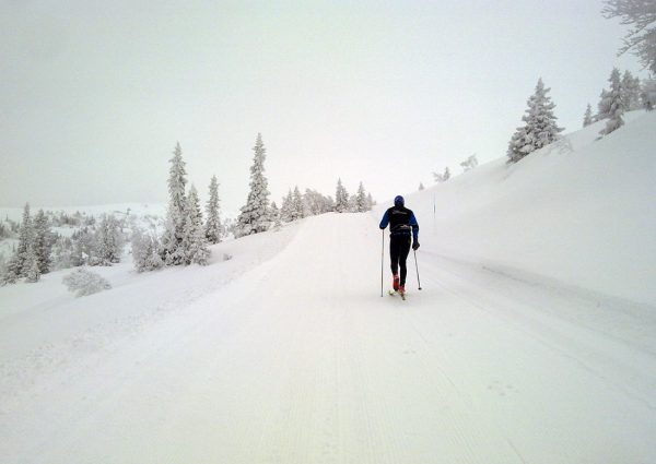 Det ligger an til flotte forhold i morgendagens Norefjellrenn. Bildet er fra i formiddag! Foto: Carl Fredrik Hagen