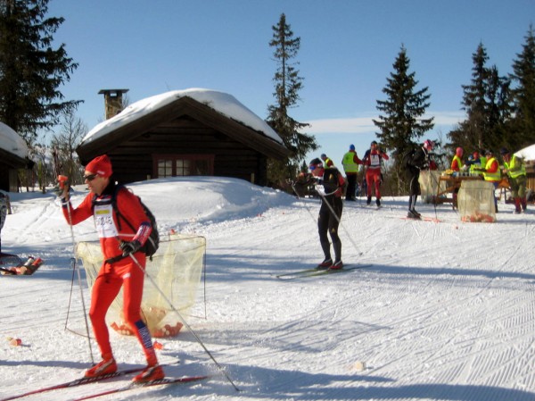 Etter drikkestasjonen ved Midtfjellskoia, er resten av løypen den samme som i  Birkebeinerrennet.