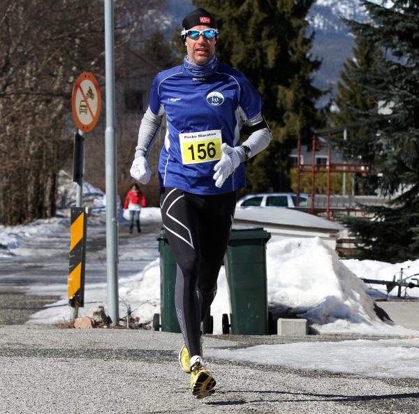 Dag Bern fra Sk Kraft, laget med flest deltakere, tok en flott 2.plass på helmaraton på 3.07.28. Foto: Bjørn Hytjanstorp