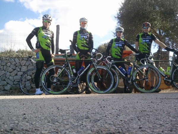 Team Valdres Merida er her på en av to treningsleire på Mallorca før årets sesong. Foto: Fra hjemmesiden