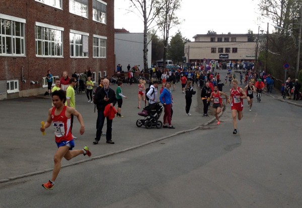 Full fart på starten av 7.etappe. 