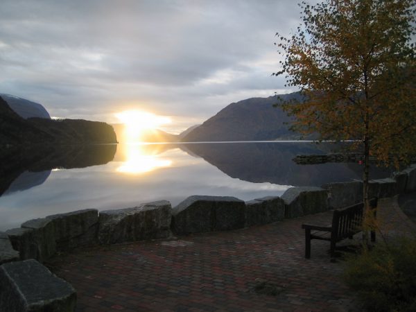 Hornindalsvannet, Nord-Europas dypeste innsjø. Foto: Arrangøren