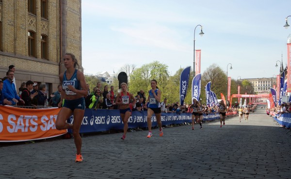 Sentrumssprinten damer, med Ingvild Måkestad Bowin i tet. Foto: Frode Monsen, Sportsmanden