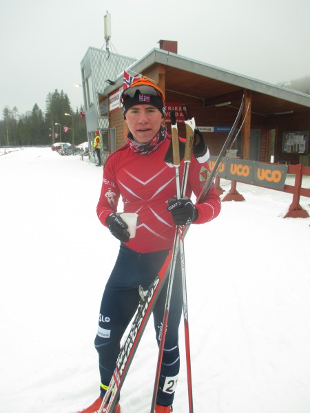 var Andre Ryttervold tok en strålende sølvmedalje i dagens Norgesmesterskap i sprint på Nes i M18 klassen. Det ble en tett finale der Petter Stakston holdt teten helt til mål og vant. Ivar var på gulljakt og prøvde å spurte godt på slutten, men ble 0,35 s bak. Simen T Rolfsen fulgte på en 3.plass rett bak Ivar. Amund Hoel vant prologen og var utrolig nærme i sin semifinale til å gå videre til finalen, men var dessverre et par tideler unna. Herman M Meyer falt i sin kvartfinale og kom seg dessverre ikke videre.