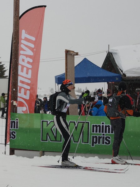 Brøttumsjentene ble nummer tre på 4.03.21. Vant gjorde Team Aktiv 1 på 3.41.45 foran Hamar Kommune (3.47.08).