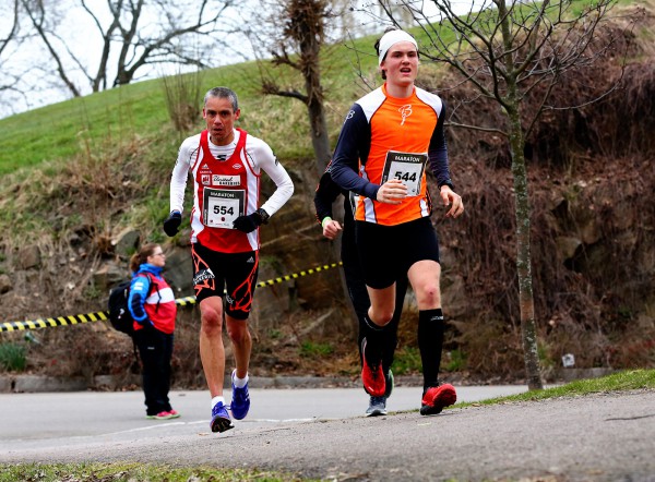 Holmestrand-Maraton-Tim-Bennett_Marius-Backe