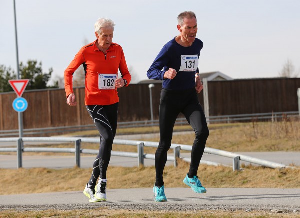 UKI-karusellen_Arne-Johansen-og-Kjell-Jonhaugen-500m-til-maal