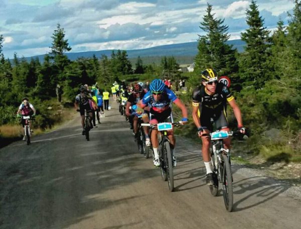 Teten etter vel 60 km ved Elgåsen. Det brygger opp til en thrilleravslutning. FOTO: Frode Monsen / Sportsmanden