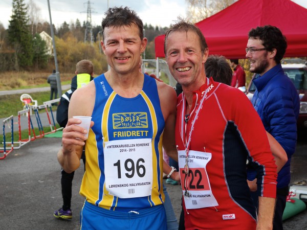 Trond Olav Berg var like blid, selv om han såvidt snek seg under 1.30 på halvmaraton på Lørenskog i fjor høst. Selv om det holdt til gull i KM og artikkelforfatteren holdt Sportsmandens redaktør Frode Monsen bak seg, så er dette et nivå langt under pari for Trond Olav Berg. (Foto: Sportsmanden.no) 