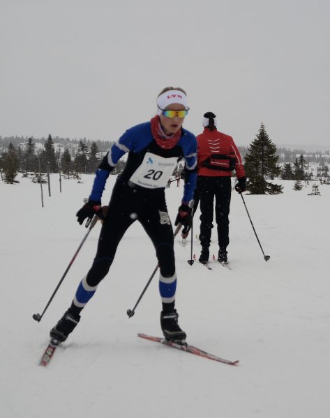 Juni Osnes Lund fra Lyn Ski ble nr 20 med samme startnummer. Hun tok nok dette som en fin trening til løpssesongen. Foto: Frode Monsen / Sportsmanden.no