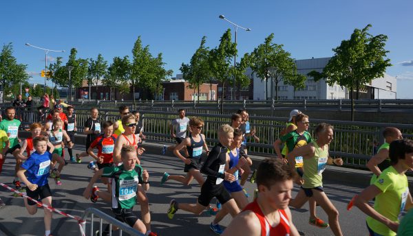 Fornebu2016_5k-starten3-Aaby