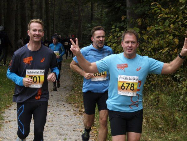 fredrikstadmarka_rundt2016_glade-lopere__a098678