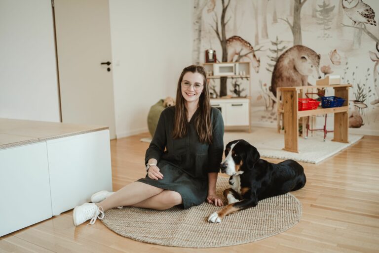 Pia Lehmann & Hund Aika - Thera·pia - Praxis für Sprachtherapie & Logopädie in Schongau