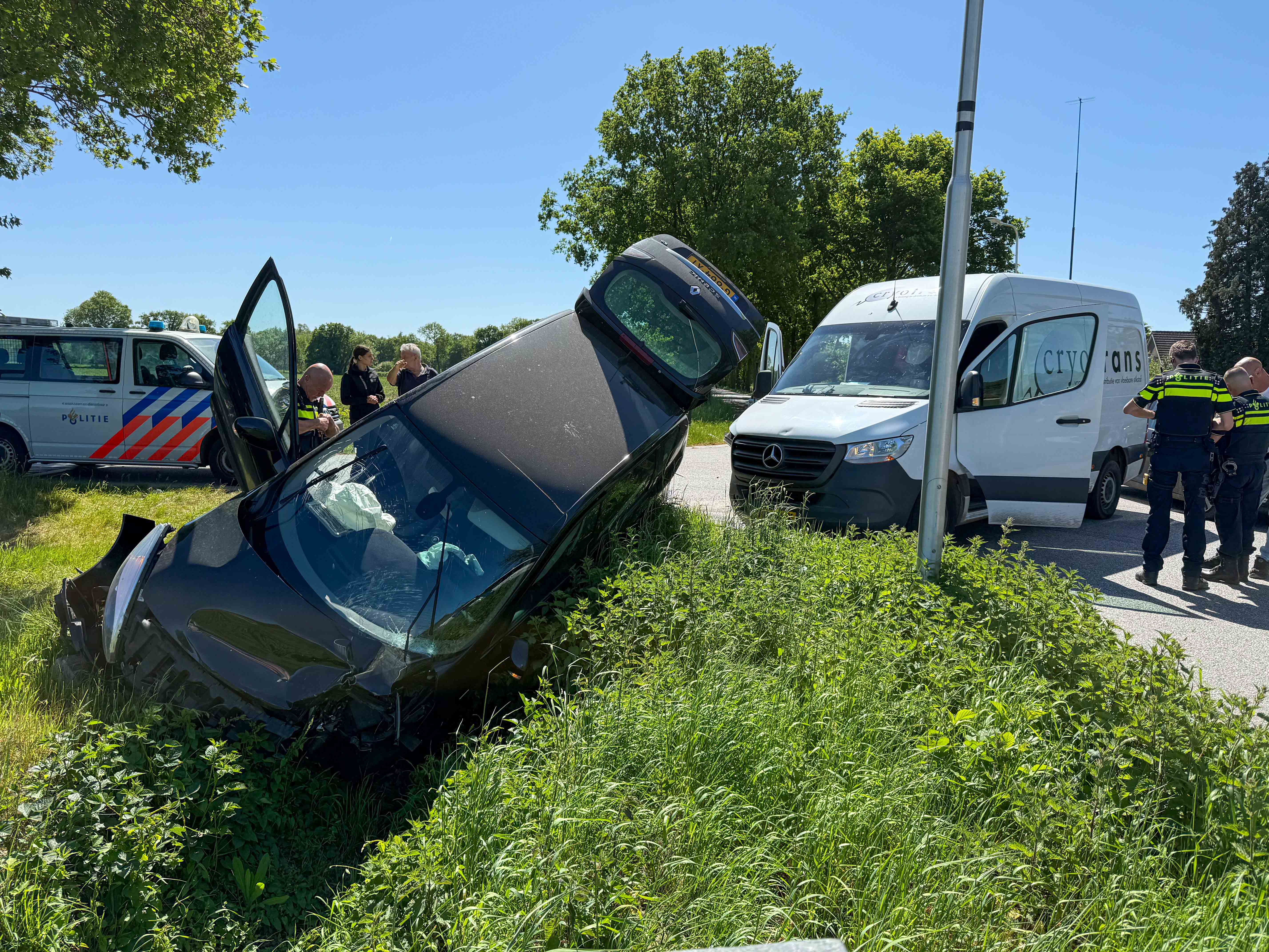 ZKYPjPKByl8E-Ongeval-Laren-2.jpg