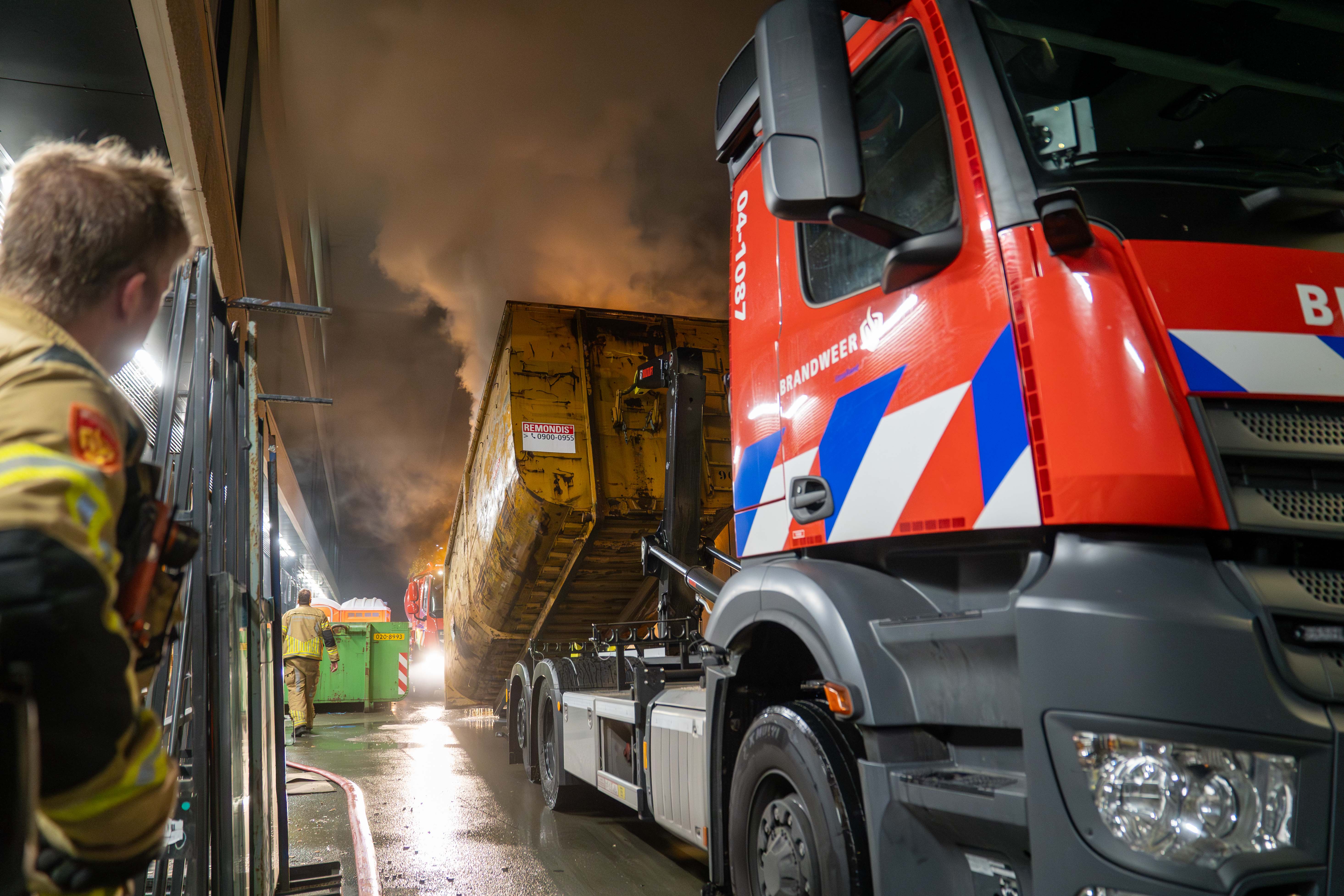kRPSLjcmLOC1-Brandende-container-Deventer-4.jpg